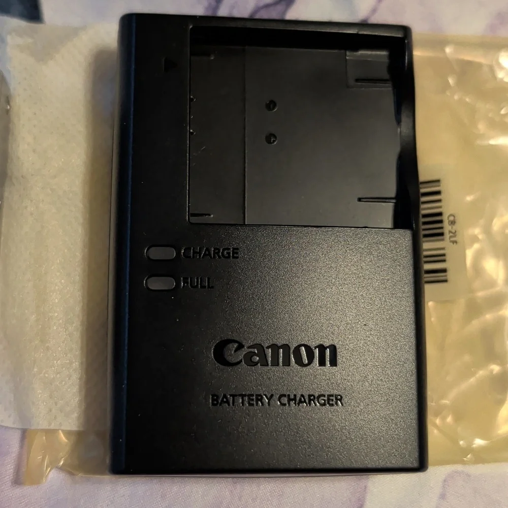 Canon PowerShot ELPH 135 Digital Camera - Black